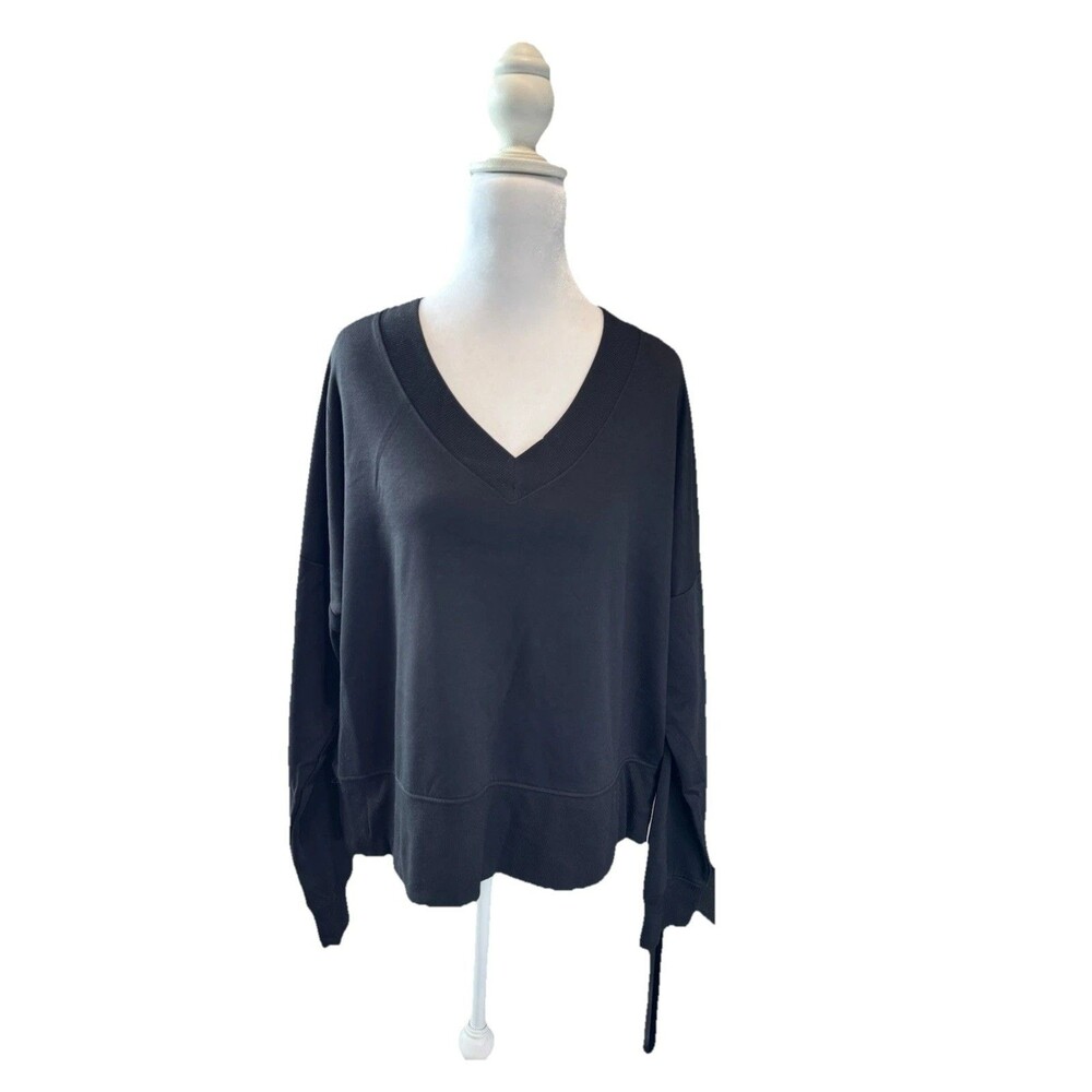 Tek Gear Top Size Large Black Stretch Fleece V-Neck Pullover Long Sleeve Women’s